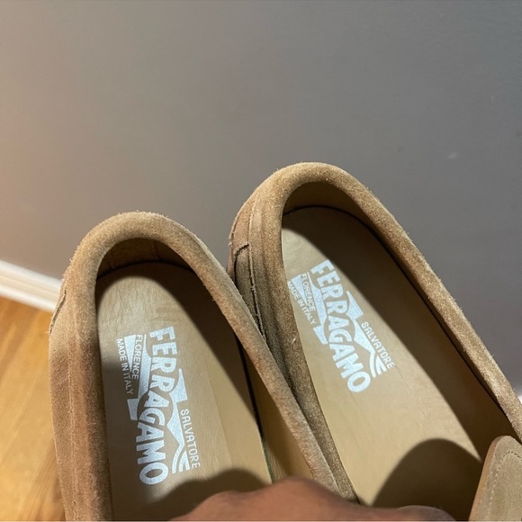 Salvatore Ferragamo FERRO2 Penny Loafers Suede Beige Sz 9 - Picture 7 of 14
